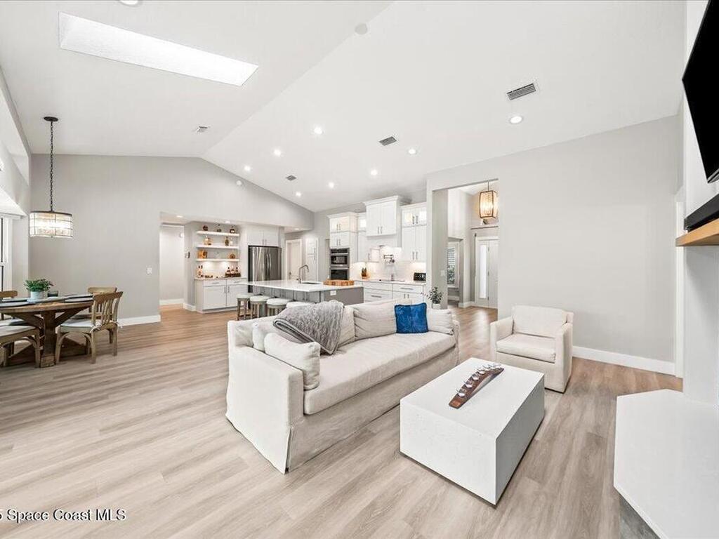6260 Capstan Court, Rockledge, FL 32955