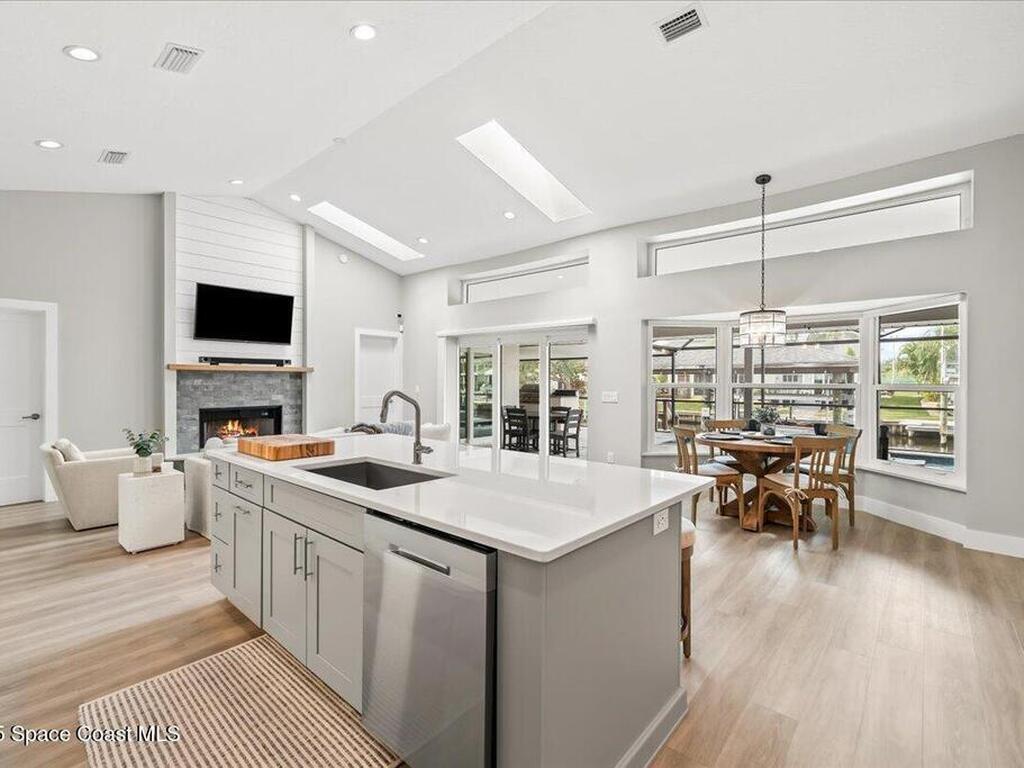 6260 Capstan Court, Rockledge, FL 32955