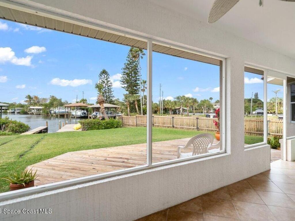 370 Lakeview Drive, Melbourne Beach, FL 32951