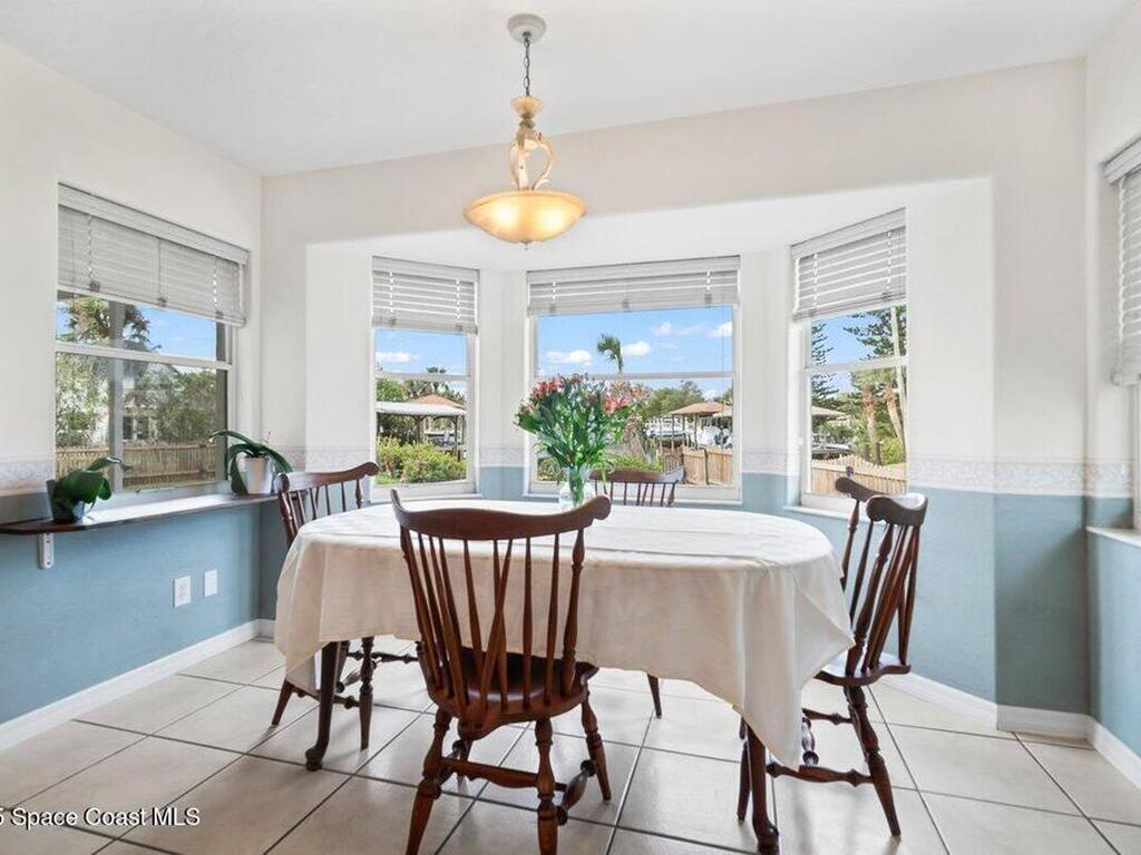 370 Lakeview Drive, Melbourne Beach, FL 32951