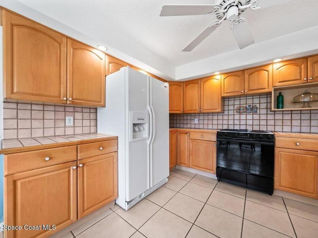 370 Lakeview Drive, Melbourne Beach, FL 32951
