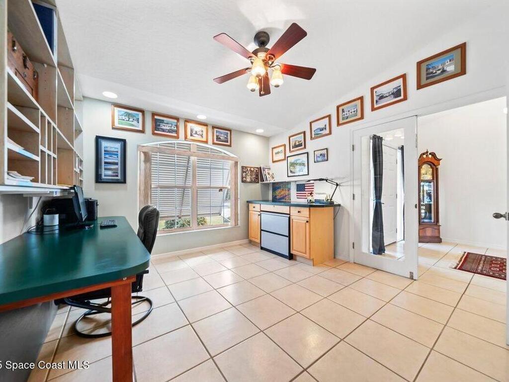 370 Lakeview Drive, Melbourne Beach, FL 32951