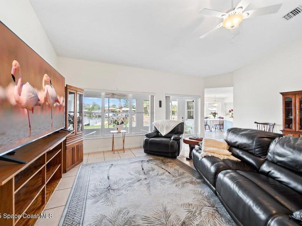 370 Lakeview Drive, Melbourne Beach, FL 32951