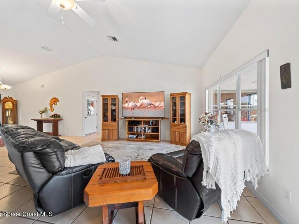 370 Lakeview Drive, Melbourne Beach, FL 32951