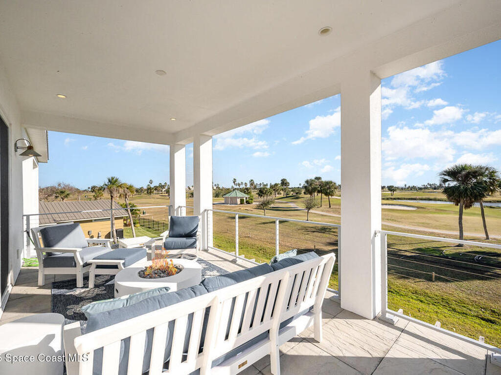 64 Country Club Road, Cocoa Beach, FL 32931