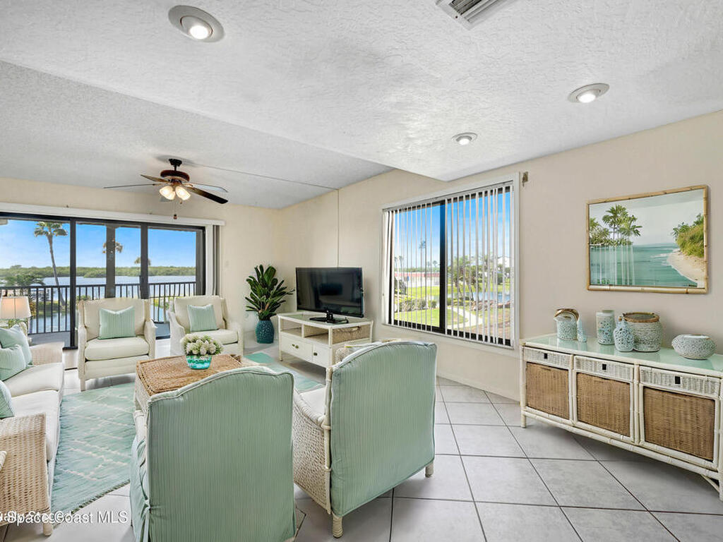 800 S Brevard Avenue, Cocoa Beach, FL 32931