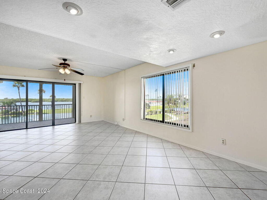 800 S Brevard Avenue, Cocoa Beach, FL 32931