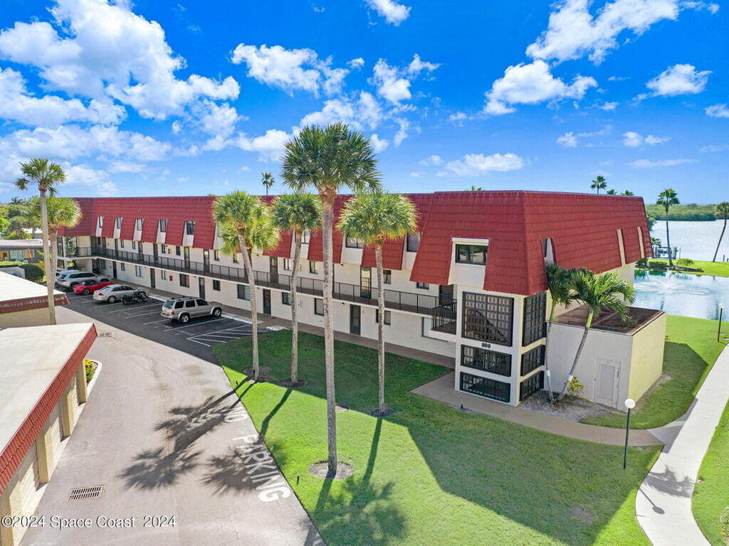800 S Brevard Avenue, Cocoa Beach, FL 32931