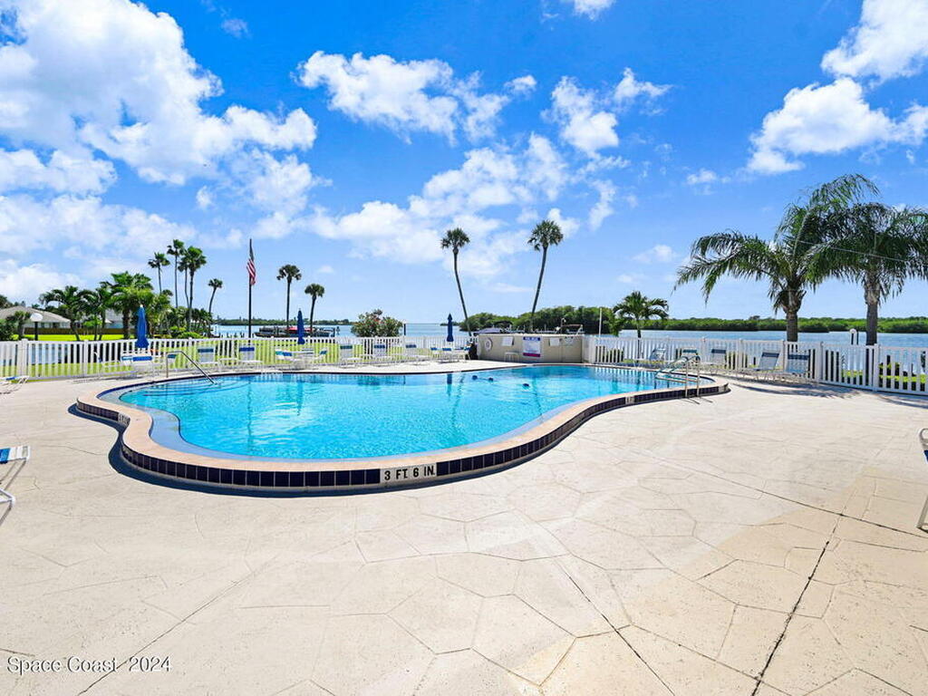 800 S Brevard Avenue, Cocoa Beach, FL 32931