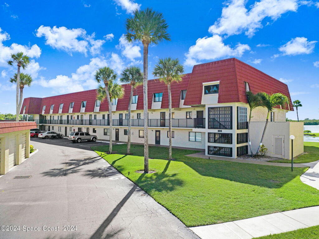 800 S Brevard Avenue, Cocoa Beach, FL 32931