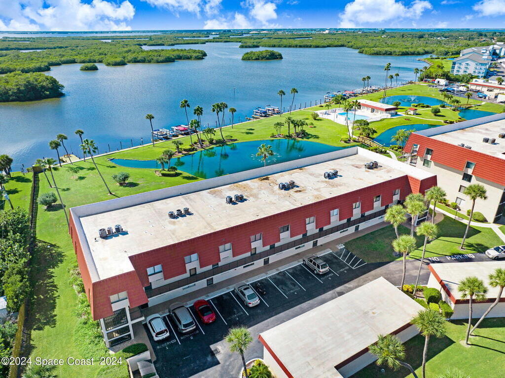 800 S Brevard Avenue, Cocoa Beach, FL 32931