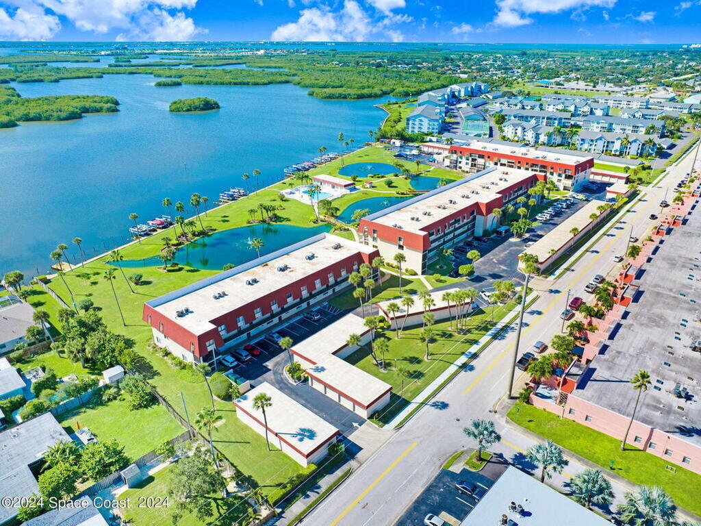 800 S Brevard Avenue, Cocoa Beach, FL 32931