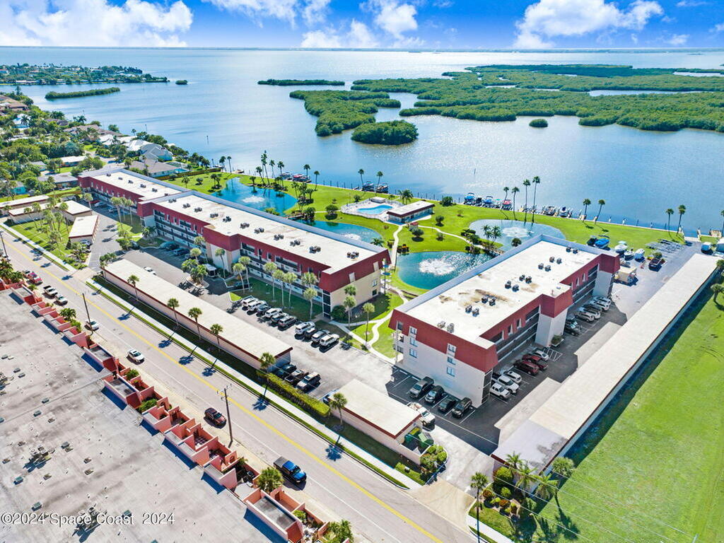 800 S Brevard Avenue, Cocoa Beach, FL 32931