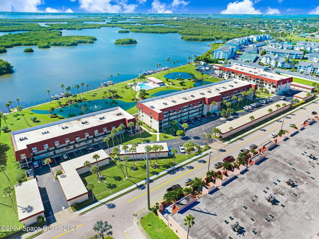 800 S Brevard Avenue, Cocoa Beach, FL 32931