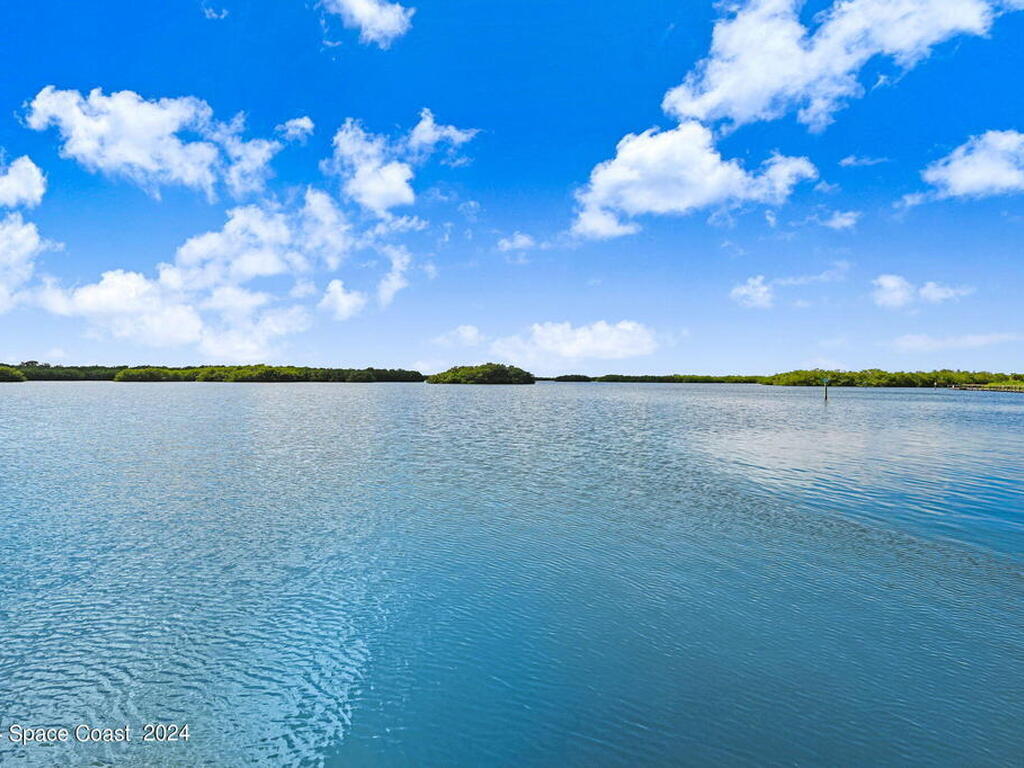 800 S Brevard Avenue, Cocoa Beach, FL 32931
