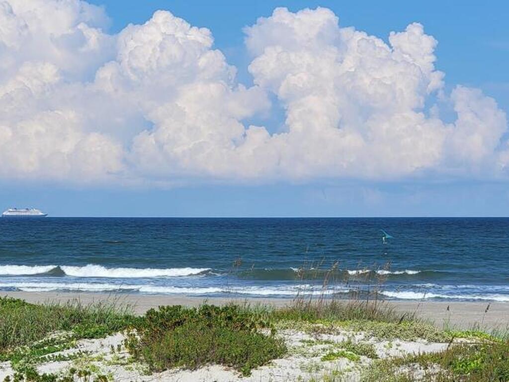 800 S Brevard Avenue, Cocoa Beach, FL 32931