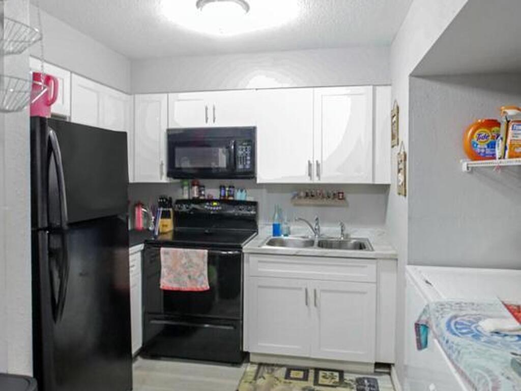 103 Flint Street, Sebastian, FL 32958