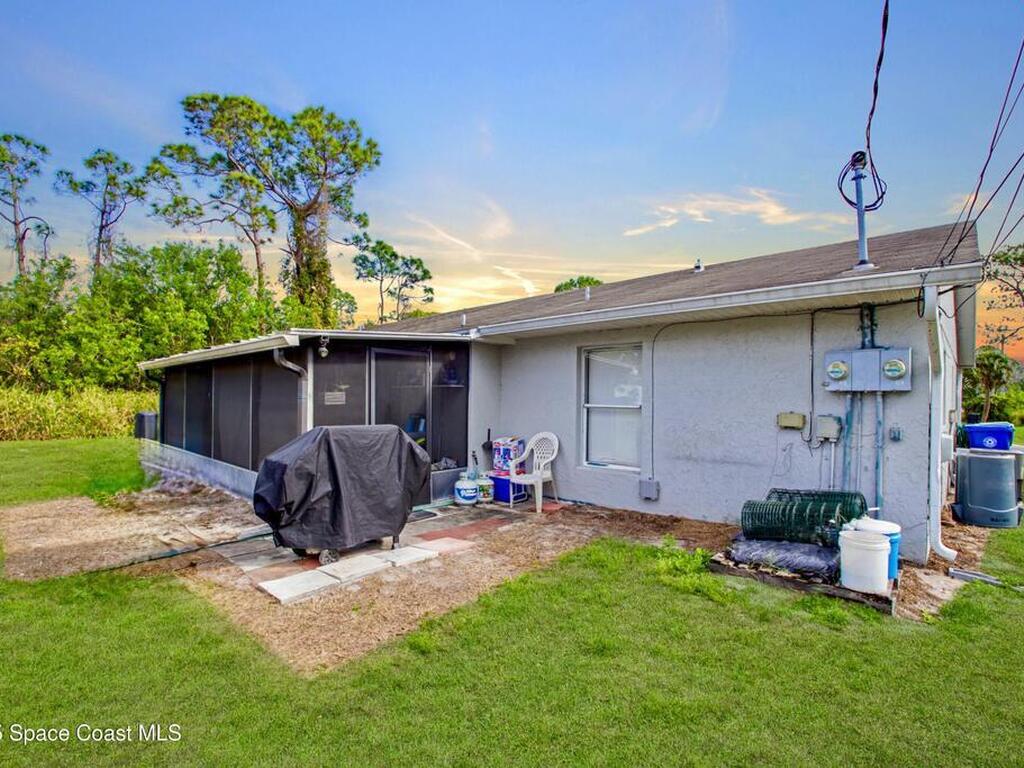 103 Flint Street, Sebastian, FL 32958