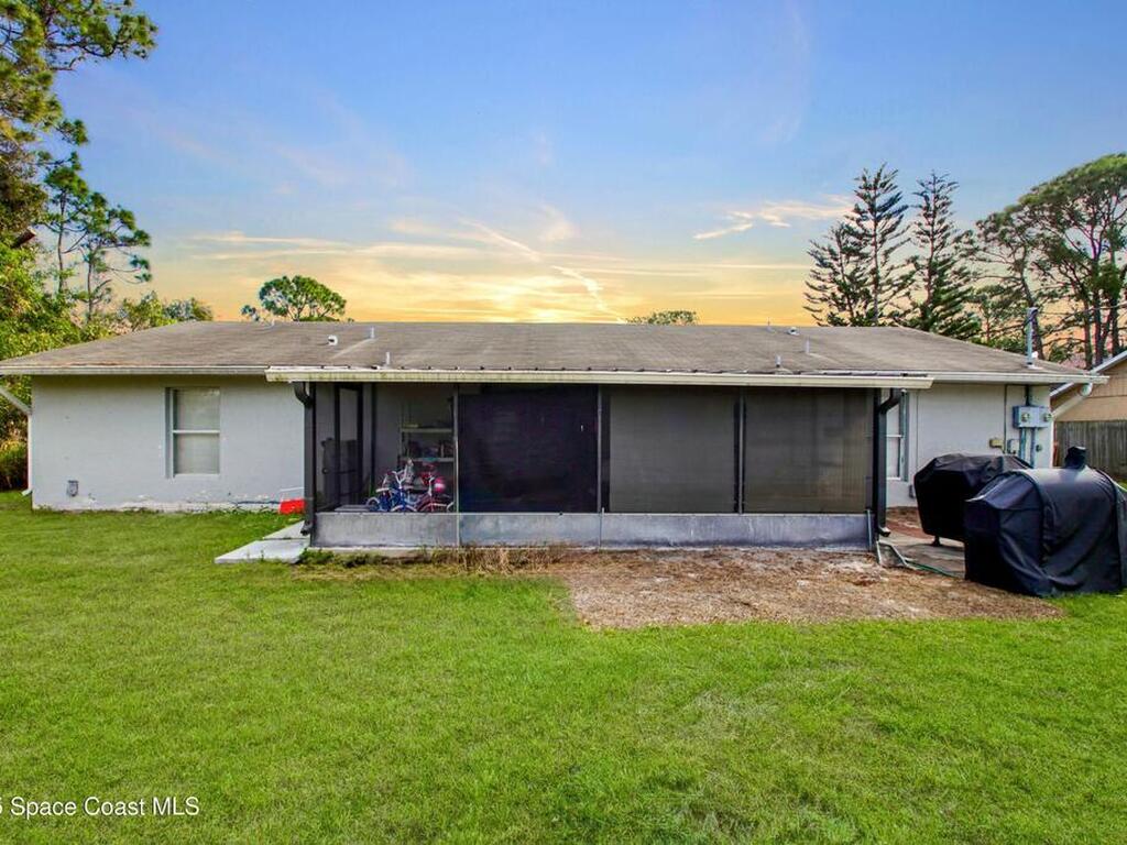 103 Flint Street, Sebastian, FL 32958