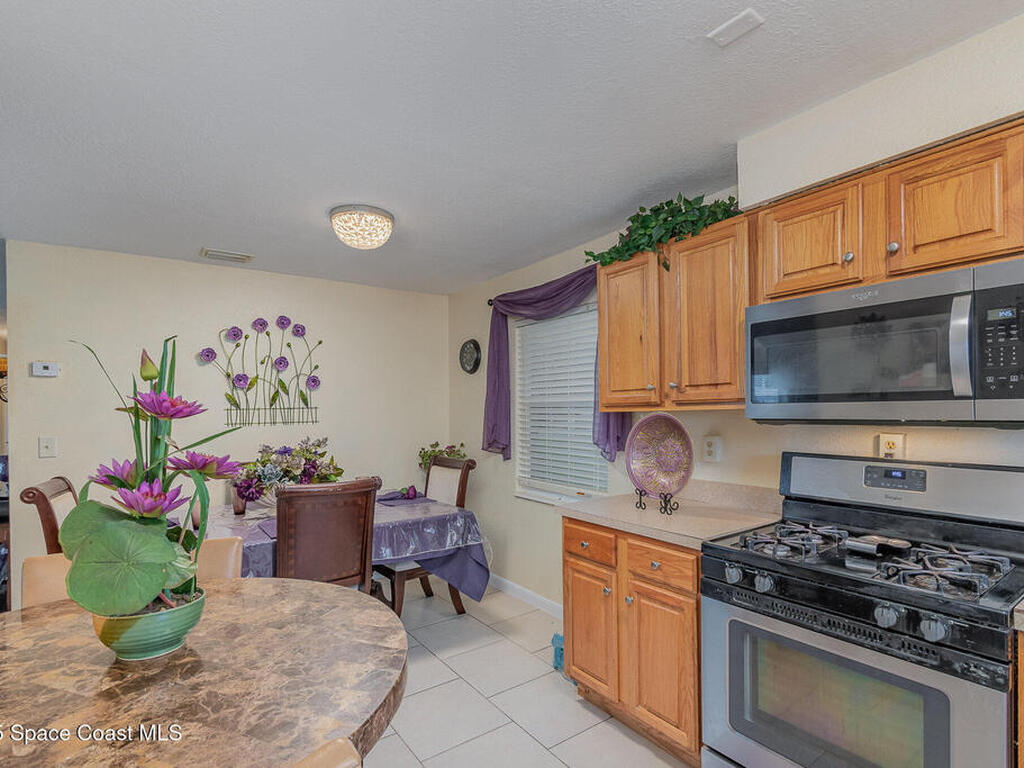 2013 Glendale Boulevard, Mims, FL 32754
