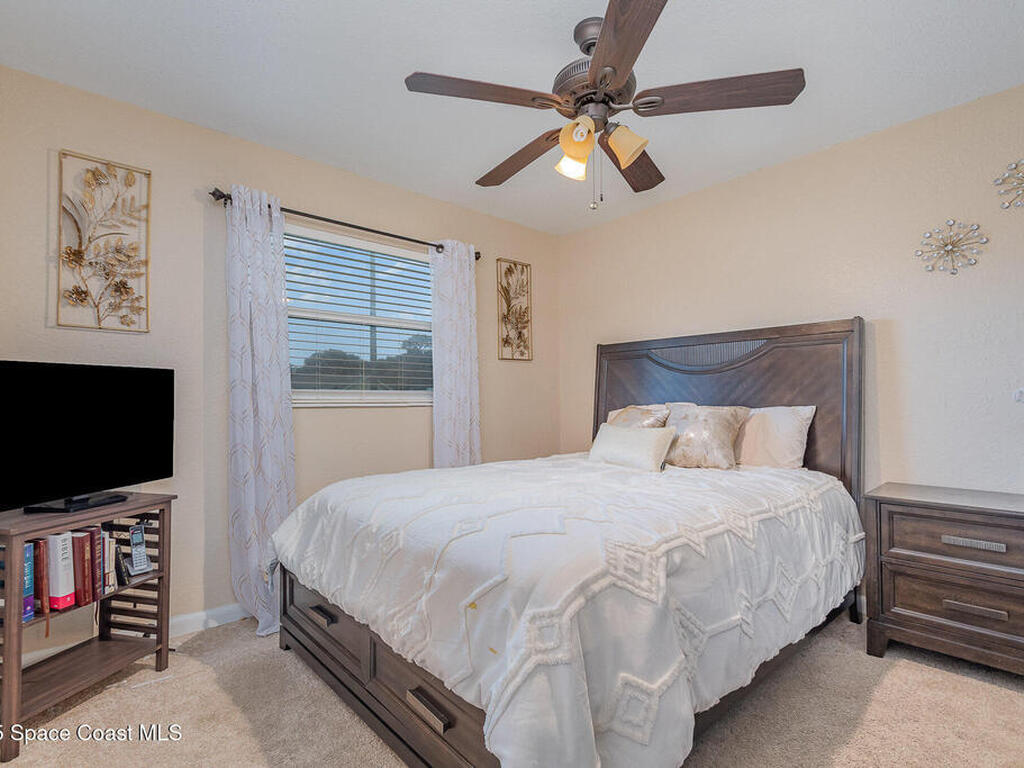 2013 Glendale Boulevard, Mims, FL 32754