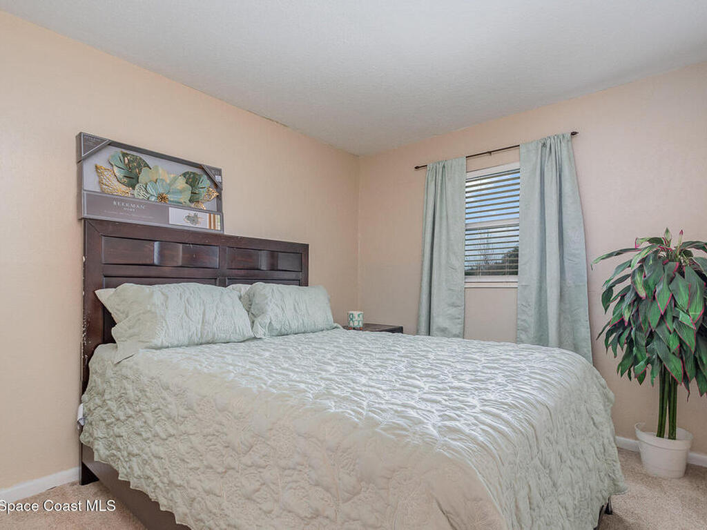 2013 Glendale Boulevard, Mims, FL 32754