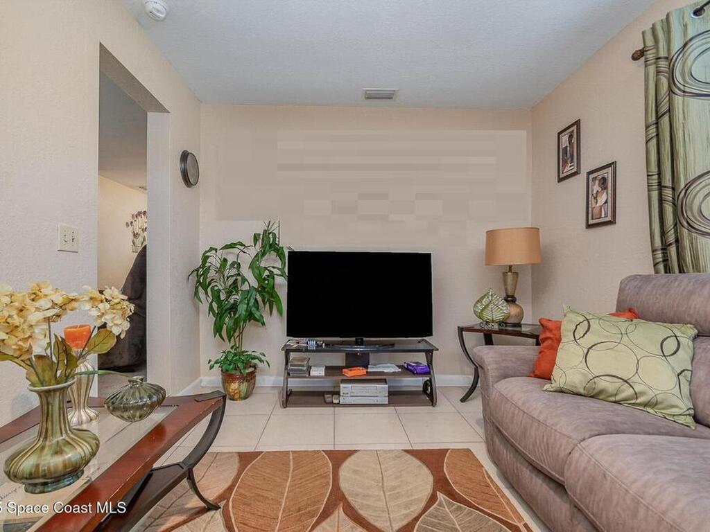 2013 Glendale Boulevard, Mims, FL 32754