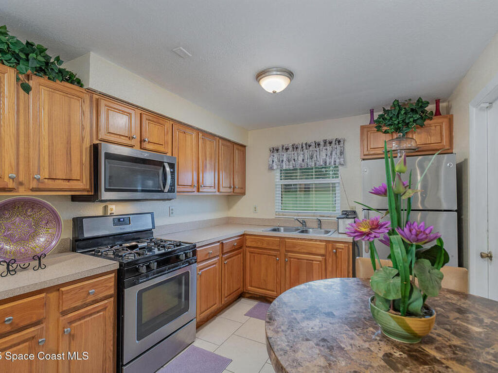 2013 Glendale Boulevard, Mims, FL 32754