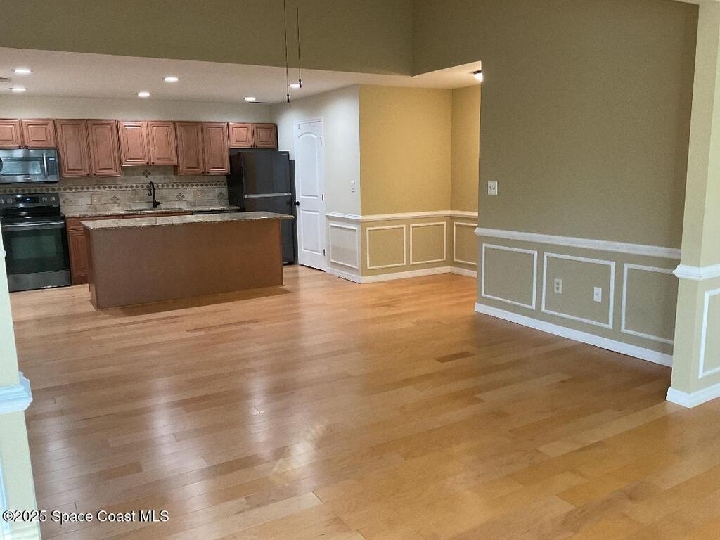 225 S Tropical Trail, Merritt Island, FL 32952