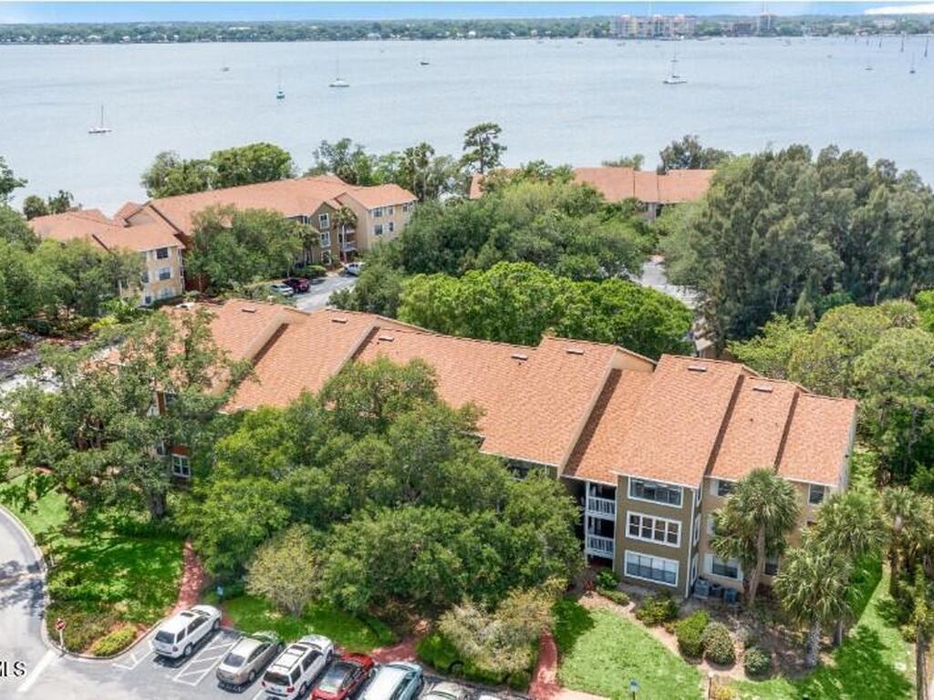 225 S Tropical Trail, Merritt Island, FL 32952