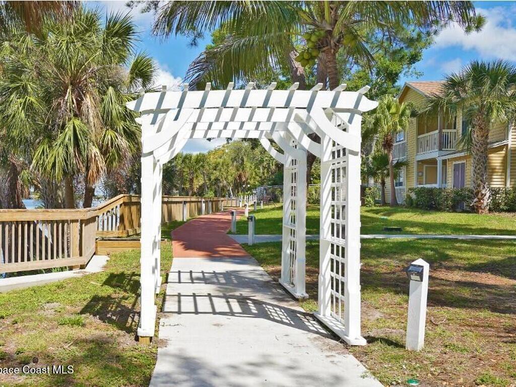 225 S Tropical Trail, Merritt Island, FL 32952