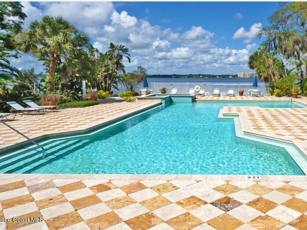 225 S Tropical Trail, Merritt Island, FL 32952
