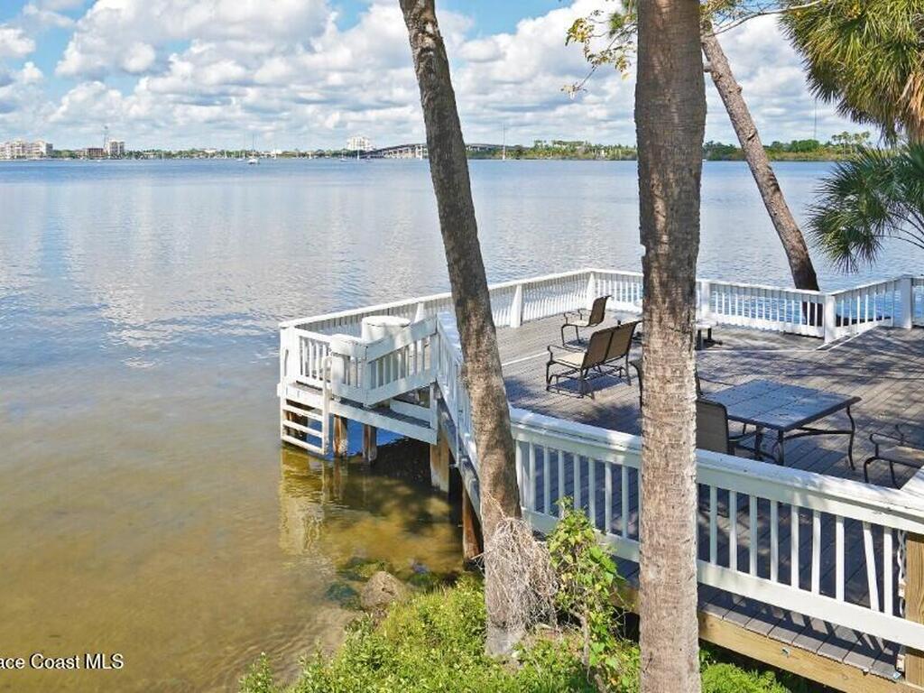 225 S Tropical Trail, Merritt Island, FL 32952