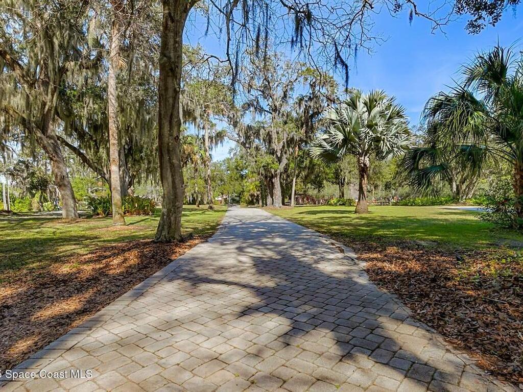 229 E Melbourne Avenue, Melbourne, FL 32901