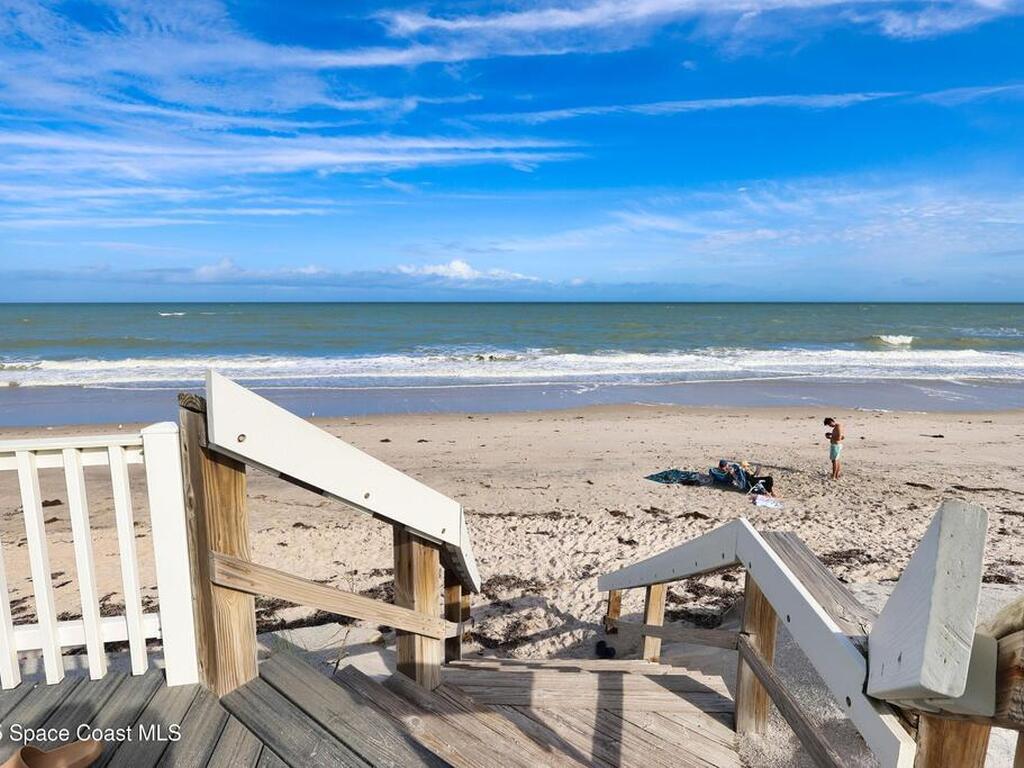 8367 Baytree Drive, Vero Beach, FL 32963