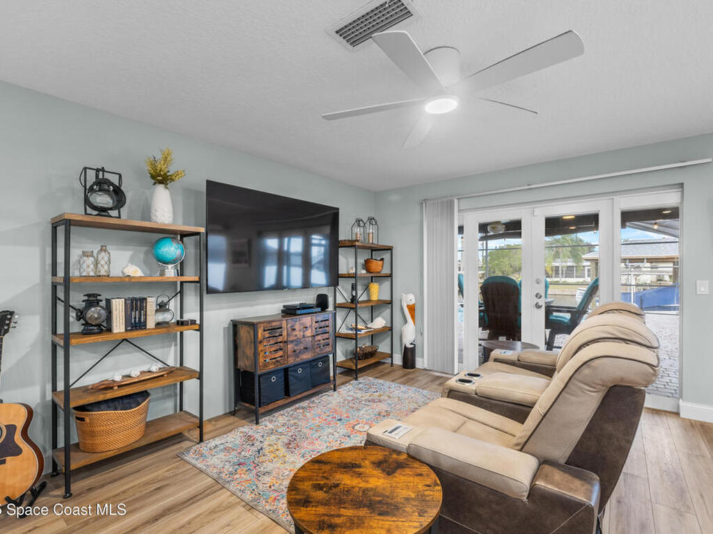 940 Waikiki Drive, Merritt Island, FL 32953