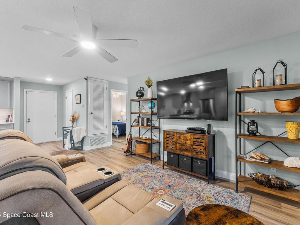 940 Waikiki Drive, Merritt Island, FL 32953