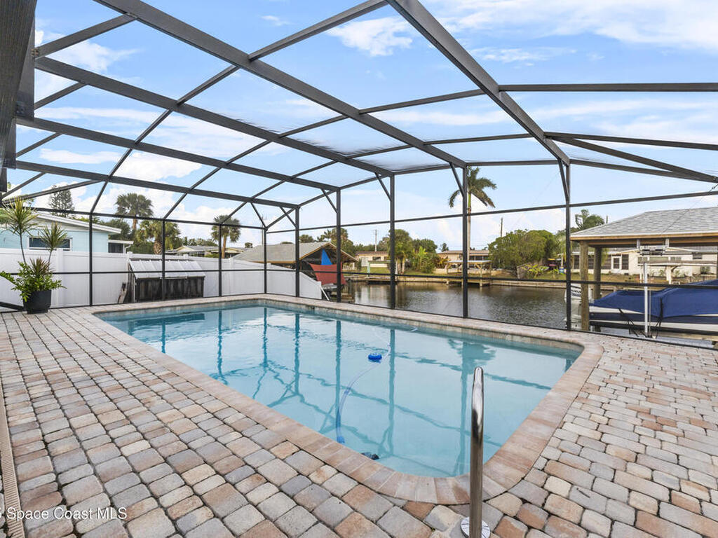 940 Waikiki Drive, Merritt Island, FL 32953