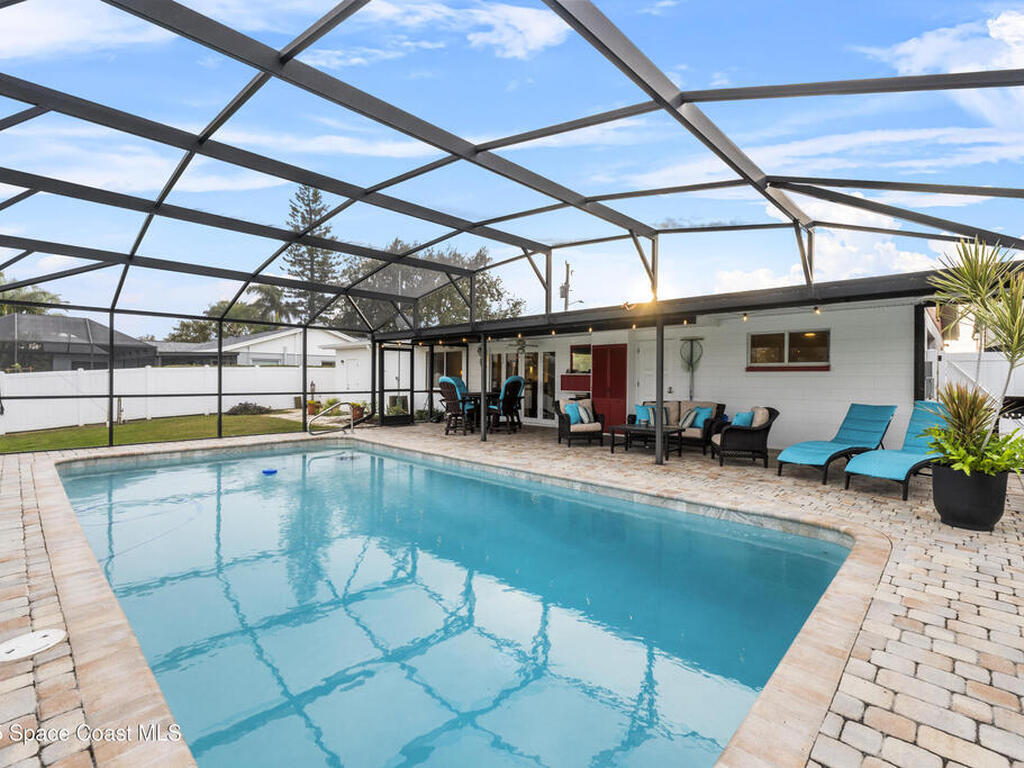 940 Waikiki Drive, Merritt Island, FL 32953