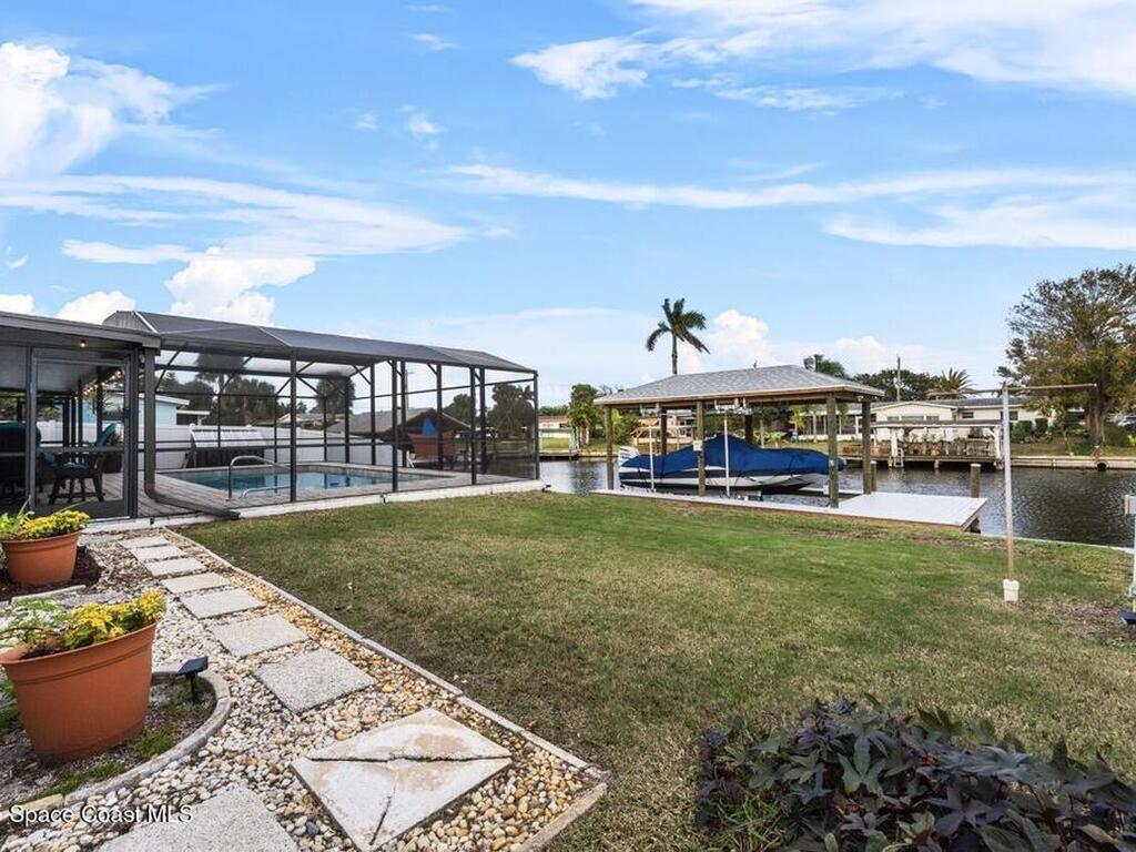 940 Waikiki Drive, Merritt Island, FL 32953