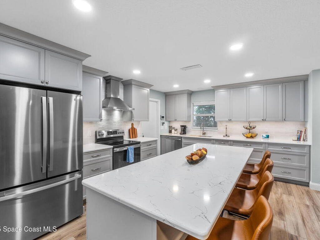 940 Waikiki Drive, Merritt Island, FL 32953