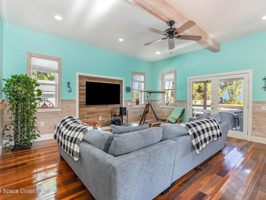 48 Vip Island, Grant, FL 32949