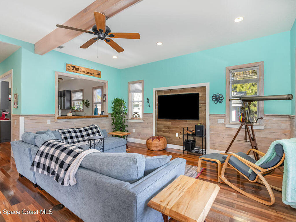 48 Vip Island, Grant, FL 32949
