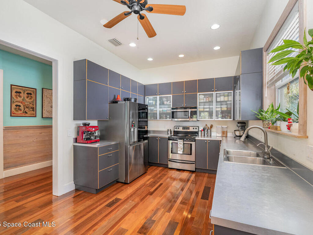 48 Vip Island, Grant, FL 32949
