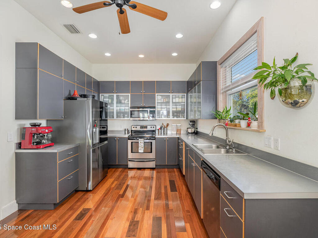 48 Vip Island, Grant, FL 32949