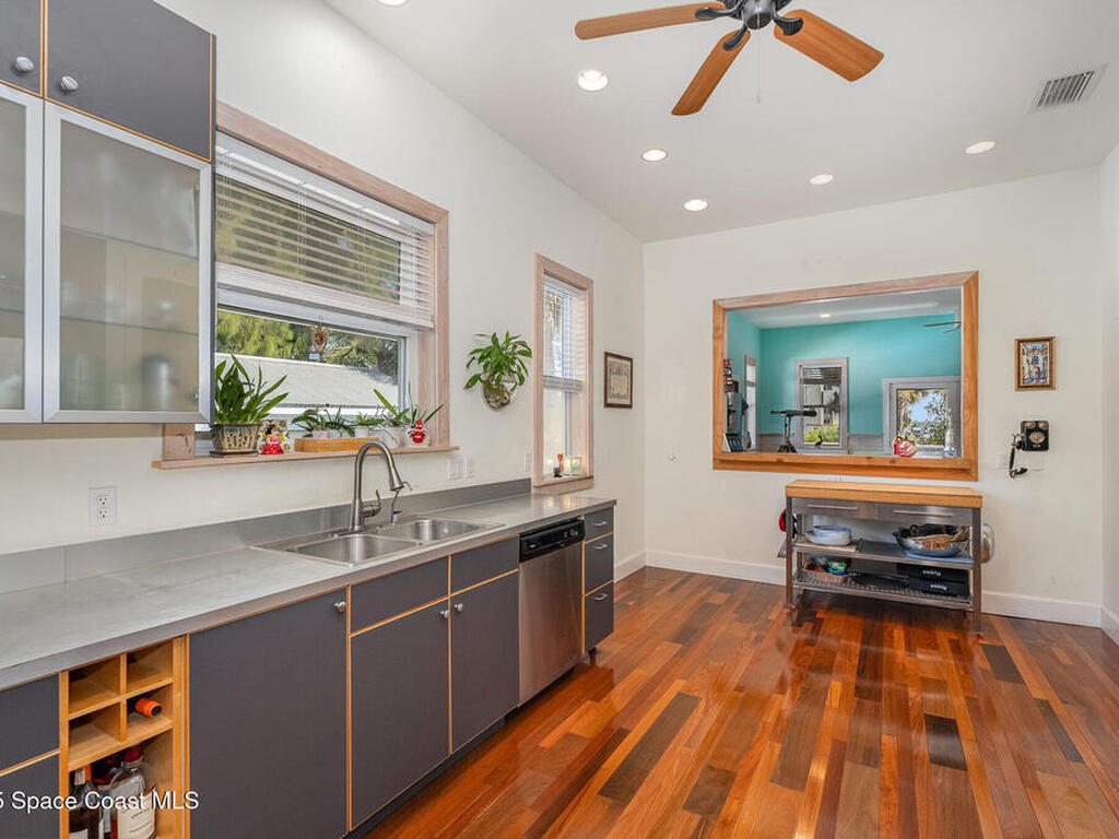 48 Vip Island, Grant, FL 32949