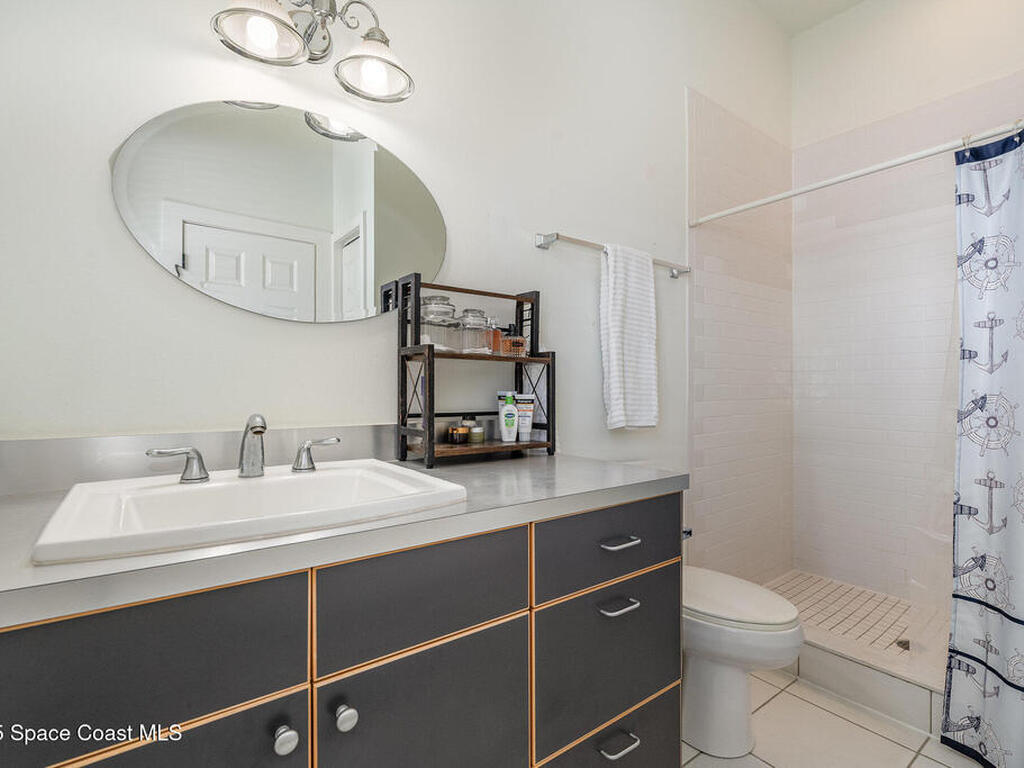 48 Vip Island, Grant, FL 32949