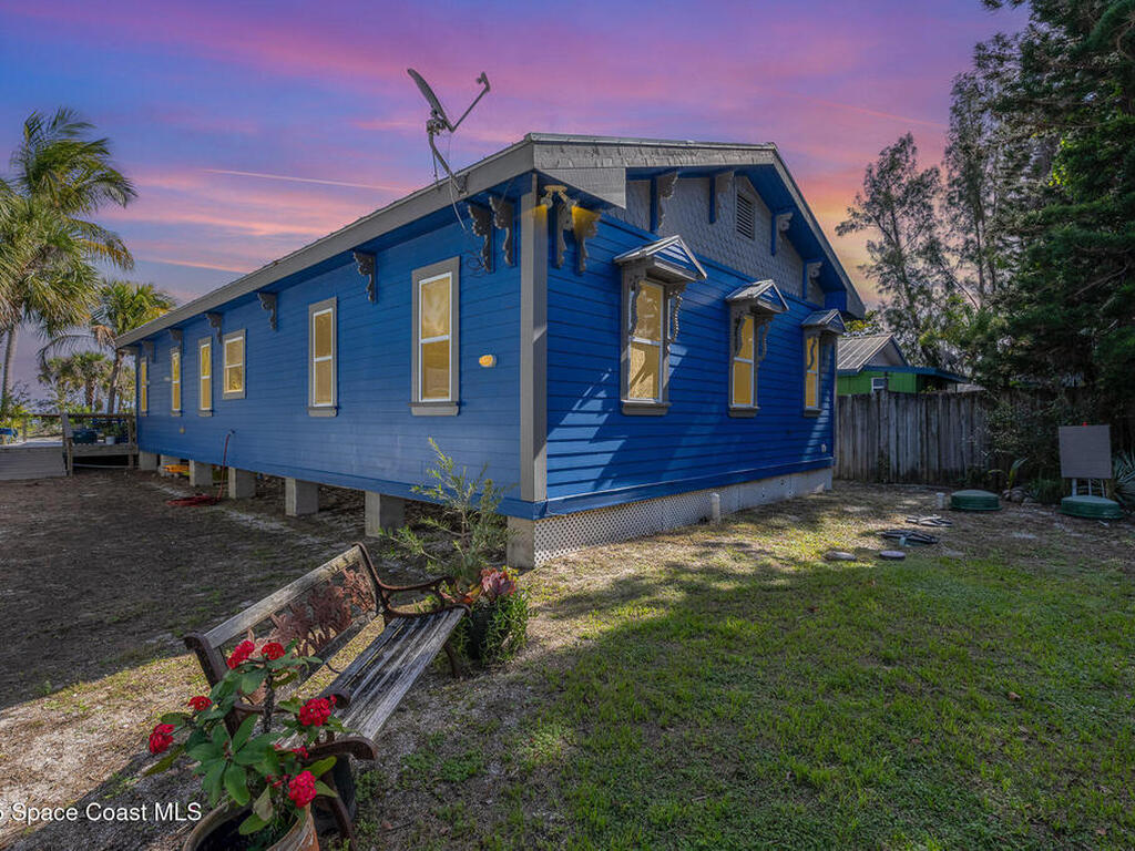 48 Vip Island, Grant, FL 32949