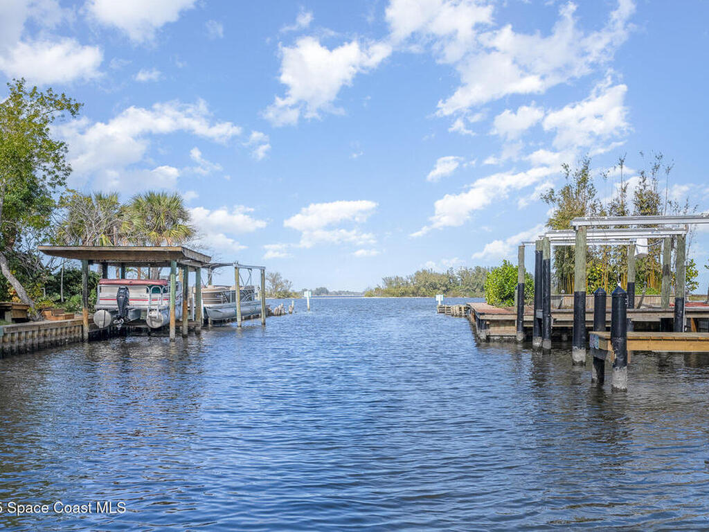 48 Vip Island, Grant, FL 32949