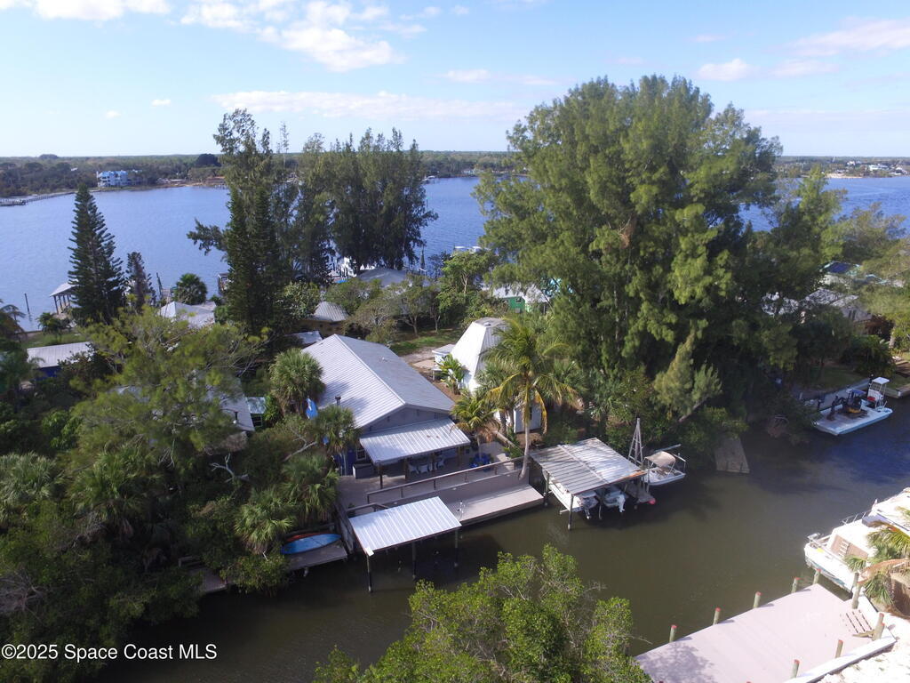 48 Vip Island, Grant, FL 32949